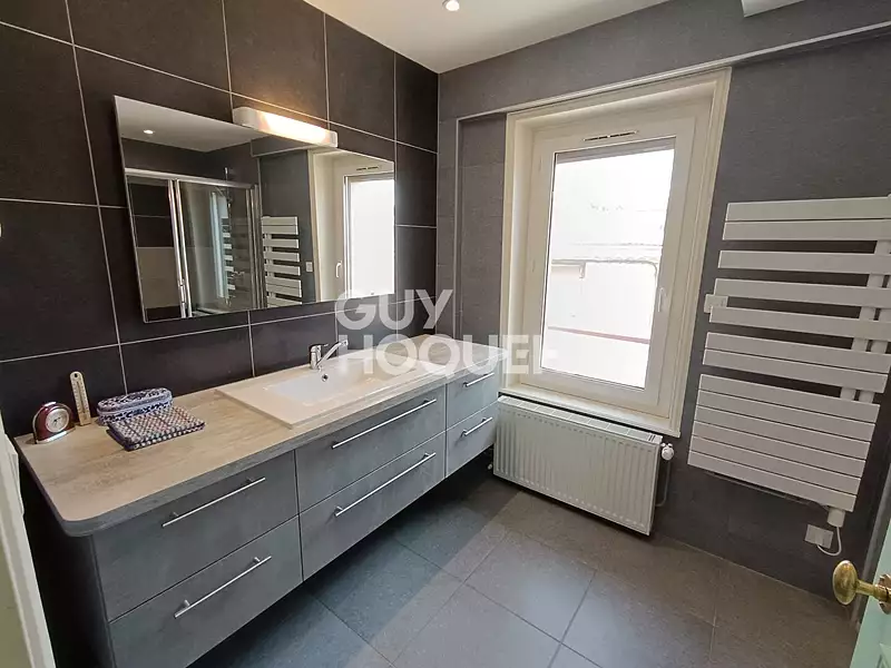 Immeuble, 264 m²