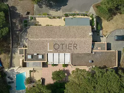 Maison, 320 m²
