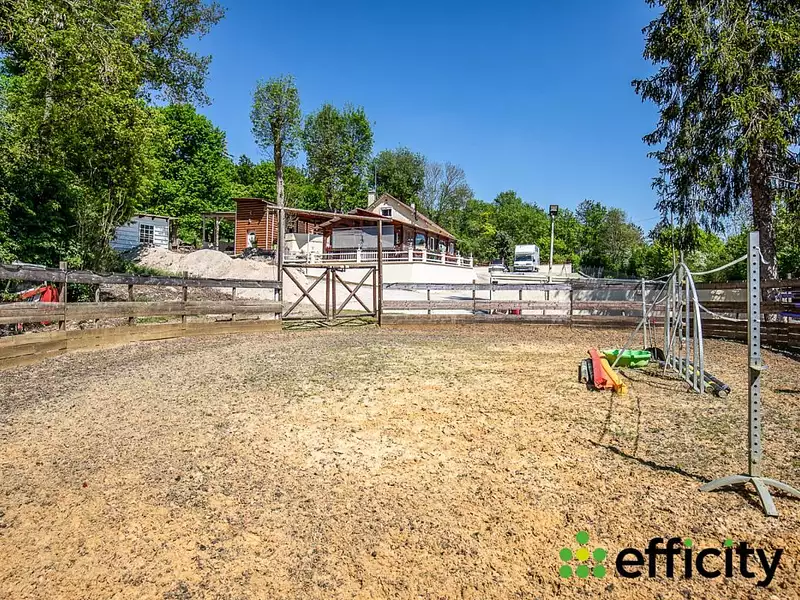 Maison, 246 m²