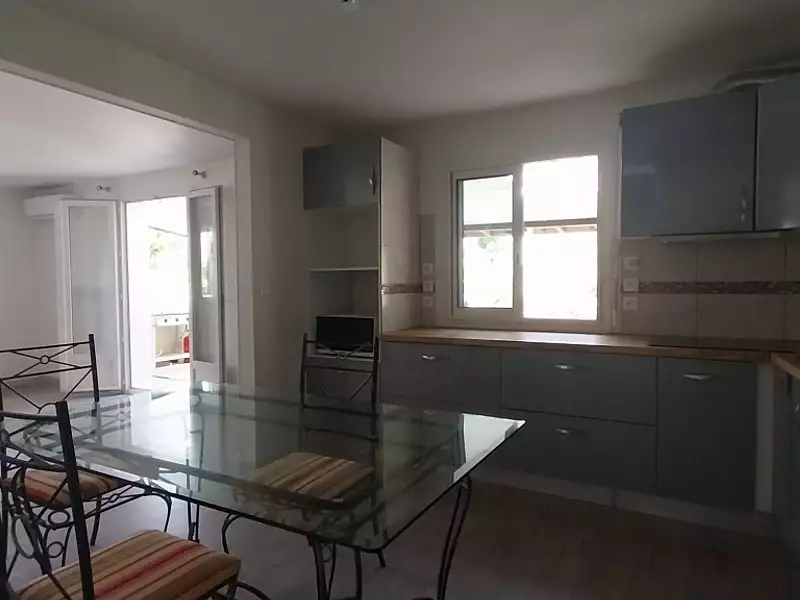 Immeuble, 218 m²