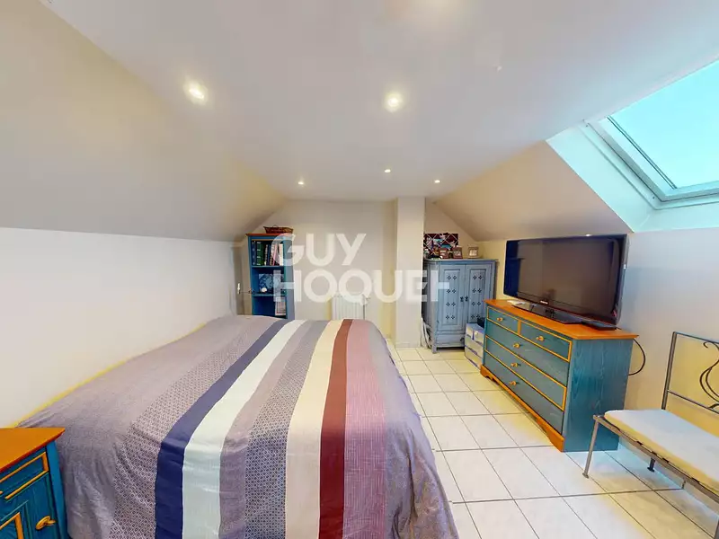 Maison, 220 m²