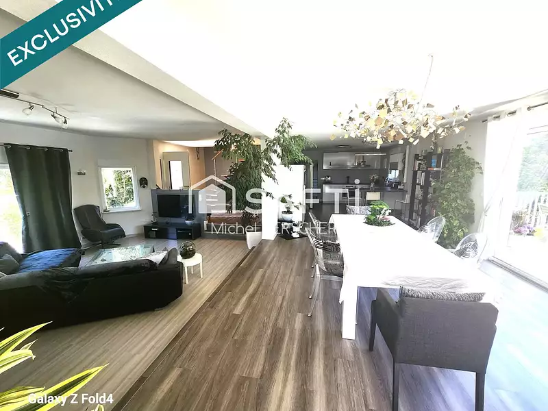 Maison, 244 m²