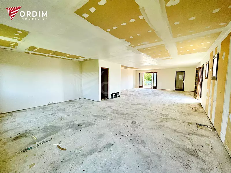Maison, 166 m²
