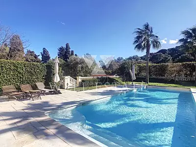 Maison, 350 m²