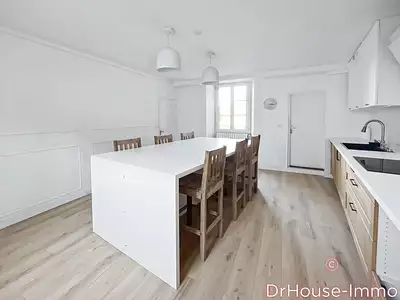 Maison, 285 m²