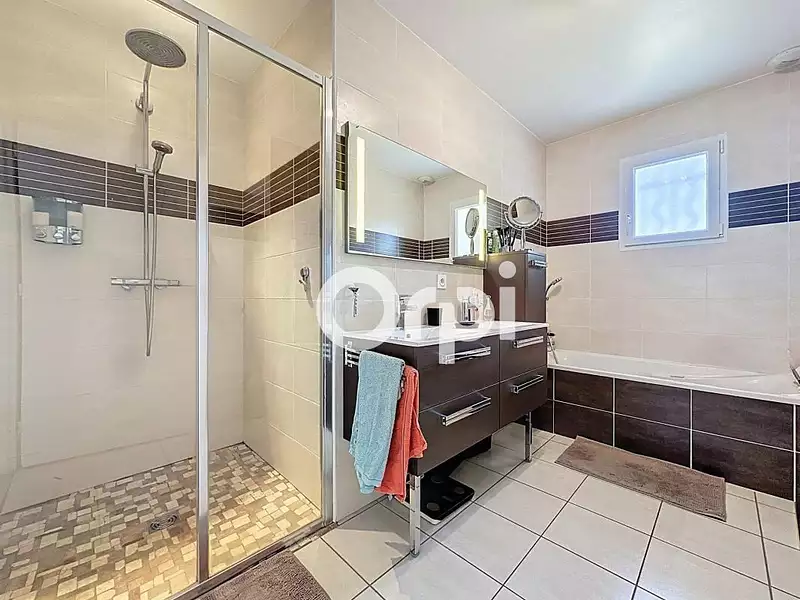 Maison, 96 m²