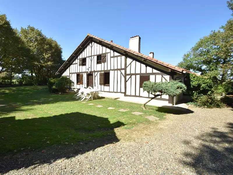Maison, 169 m²
