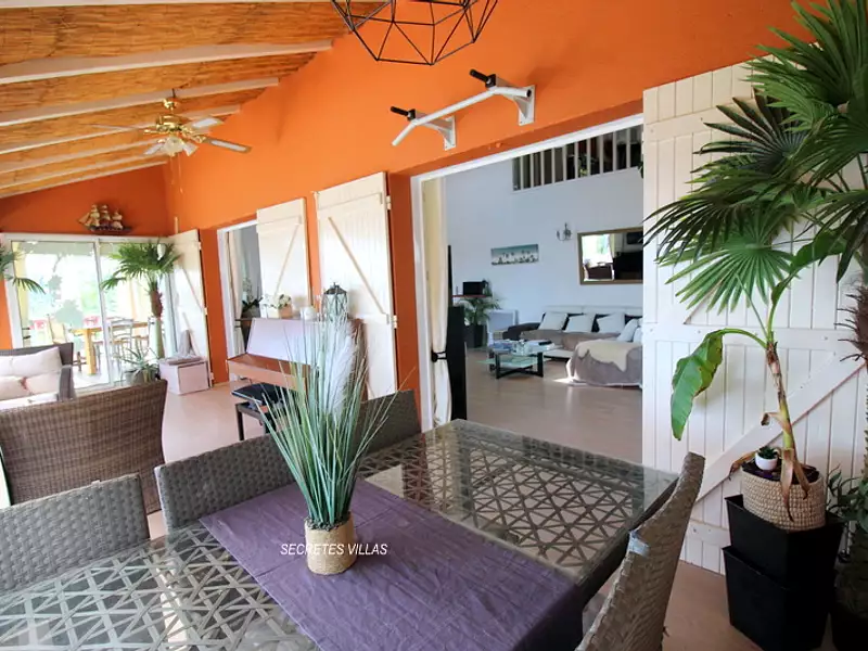 Maison, 360 m²