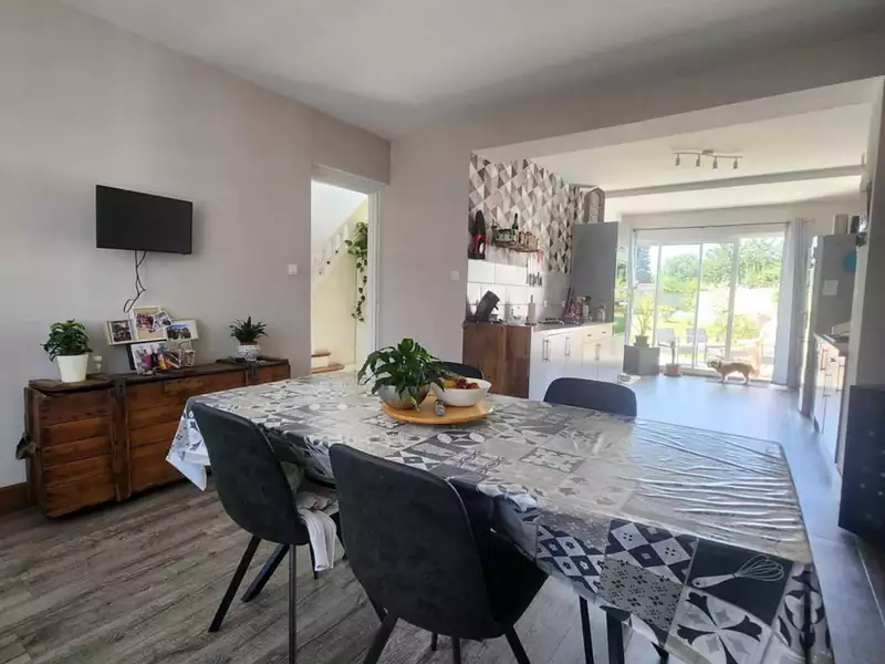 Maison, 185 m²