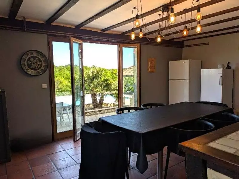 Maison, 900 m²