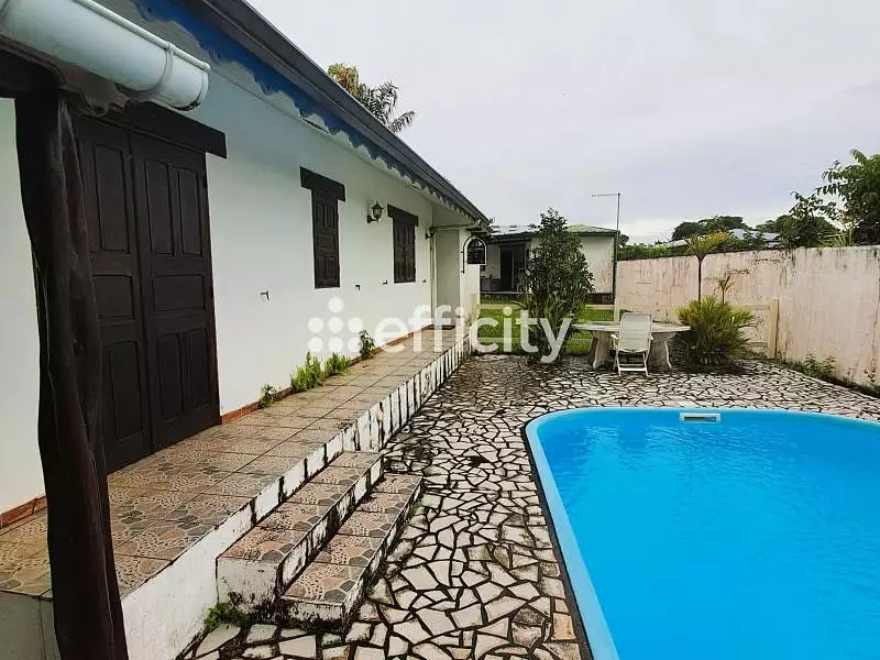 Maison, 283 m²