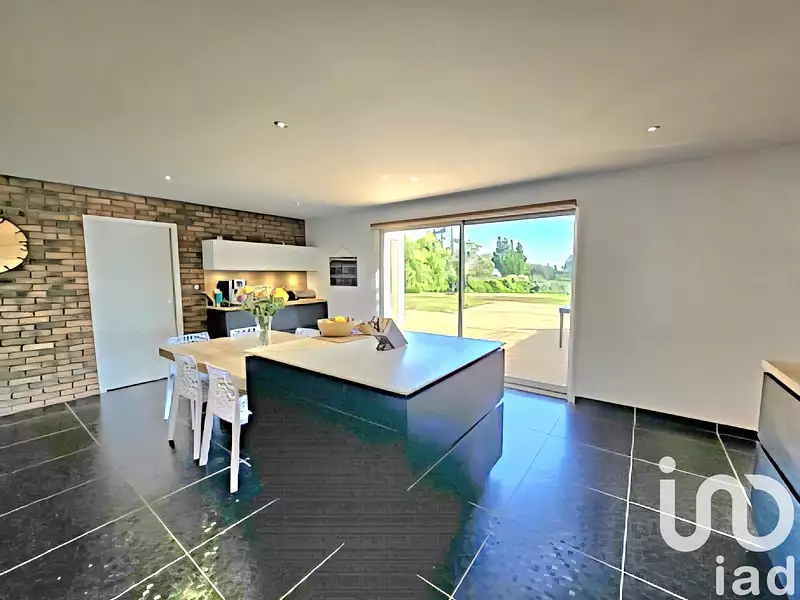 Maison, 375 m²