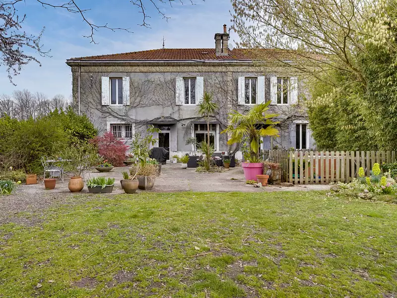 Maison, 330 m²