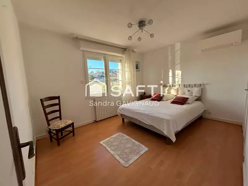 Maison, 168 m²