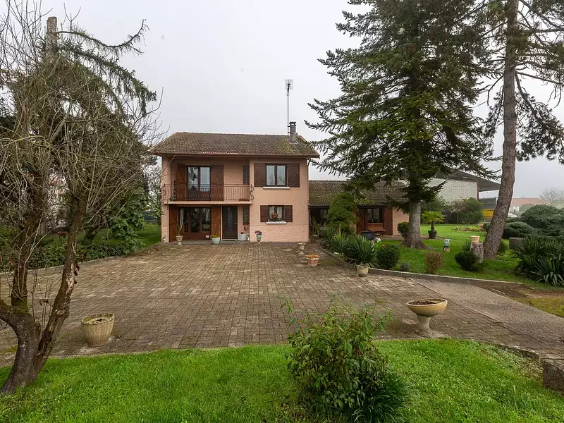 Maison, 176 m²