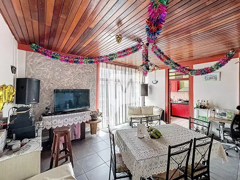 Immeuble, 175 m²