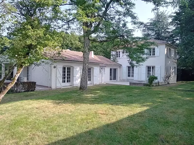 Maison, 274 m²