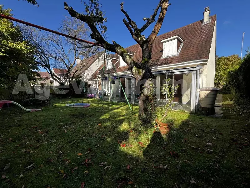 Maison, 148 m²