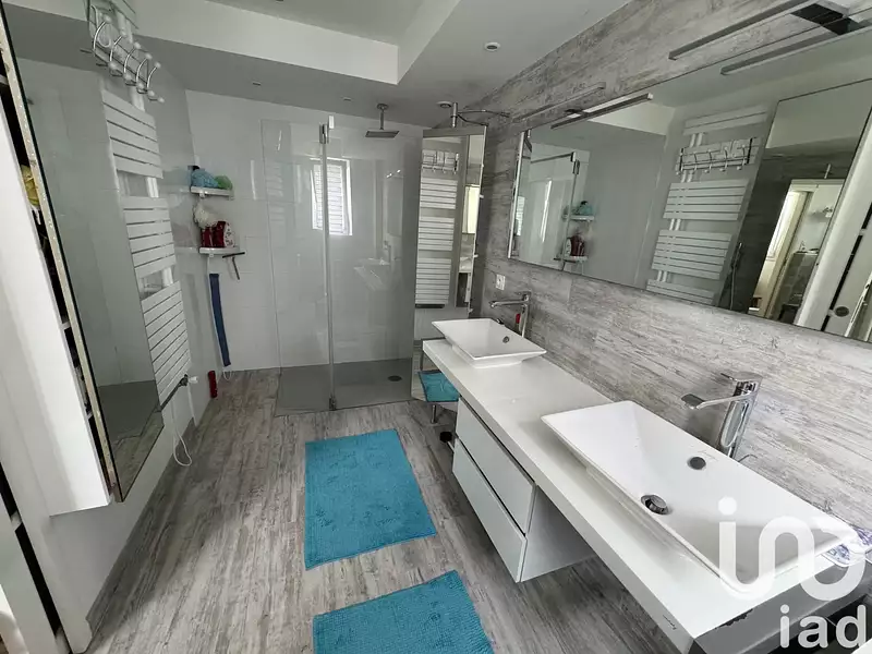Maison, 263 m²