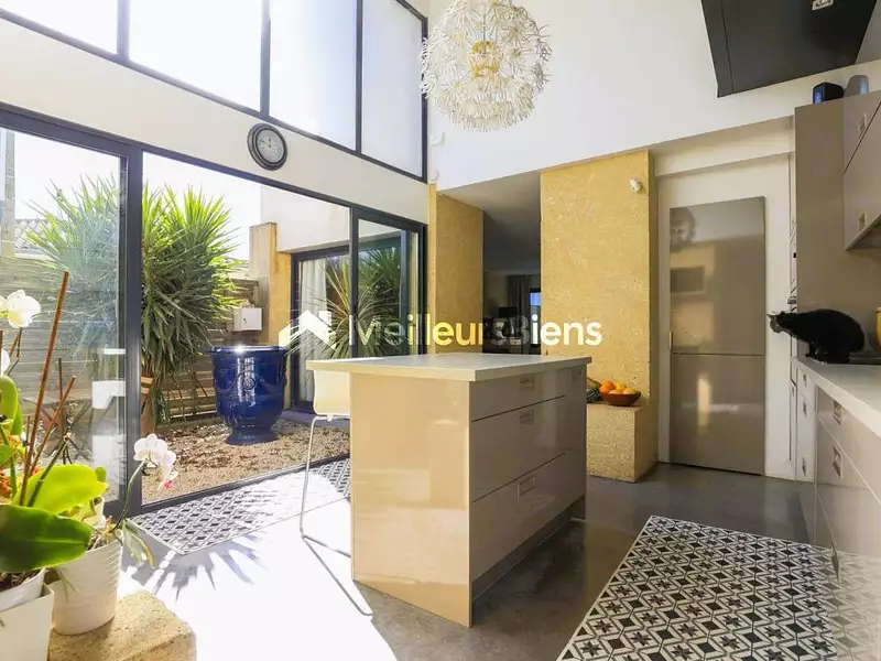 Maison, 190 m²