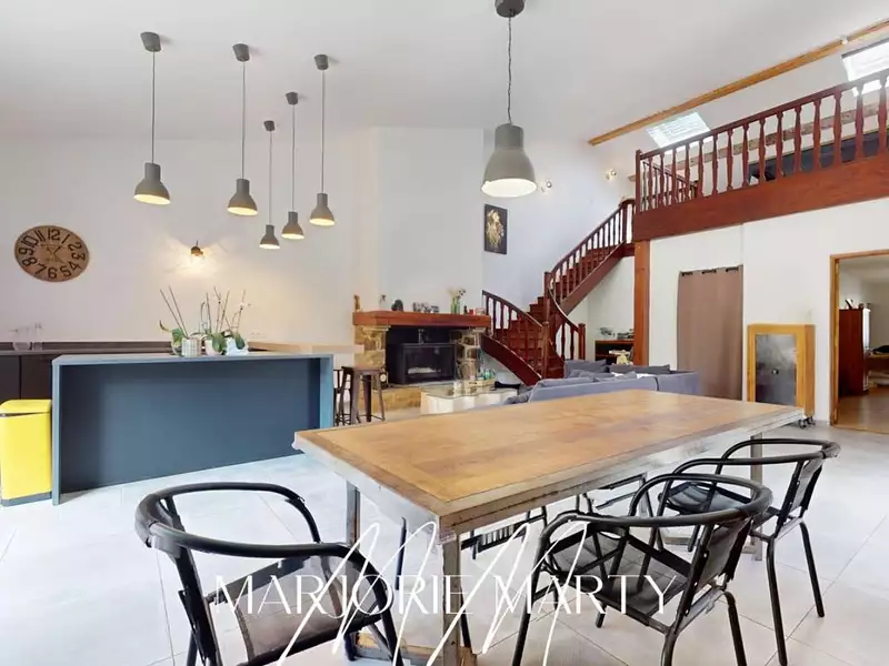 Maison, 269 m²