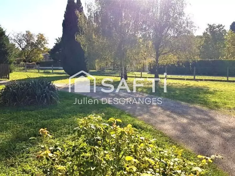 Terrain, 771 m²