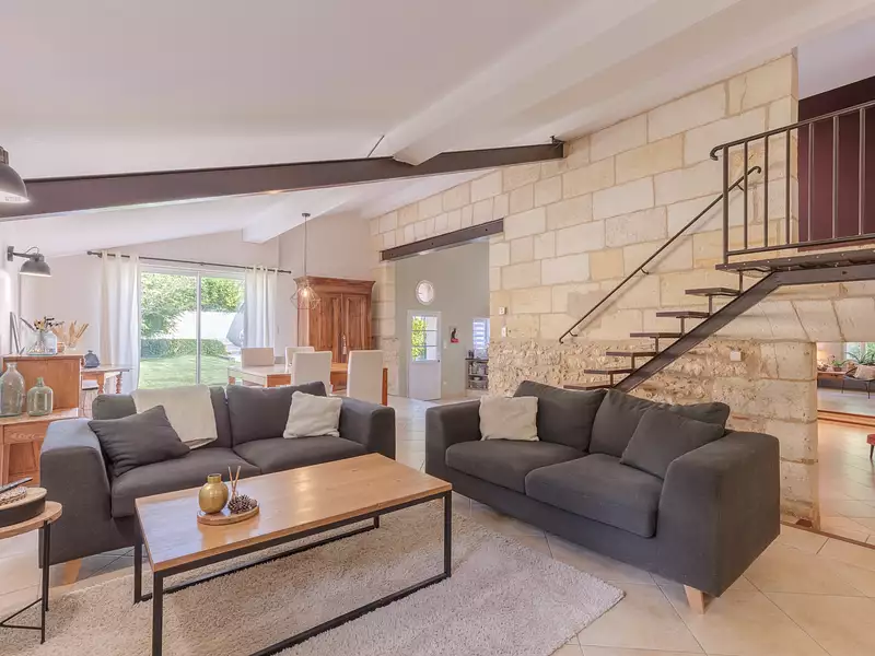 Maison, 256 m²