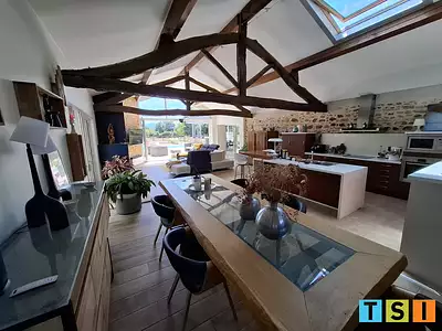 Maison, 250 m²