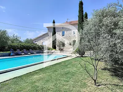 Maison, 266 m²
