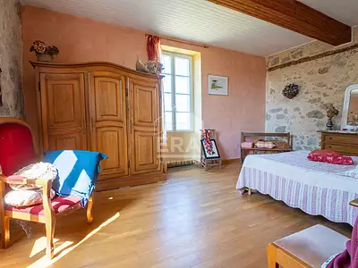 Maison, 225 m²