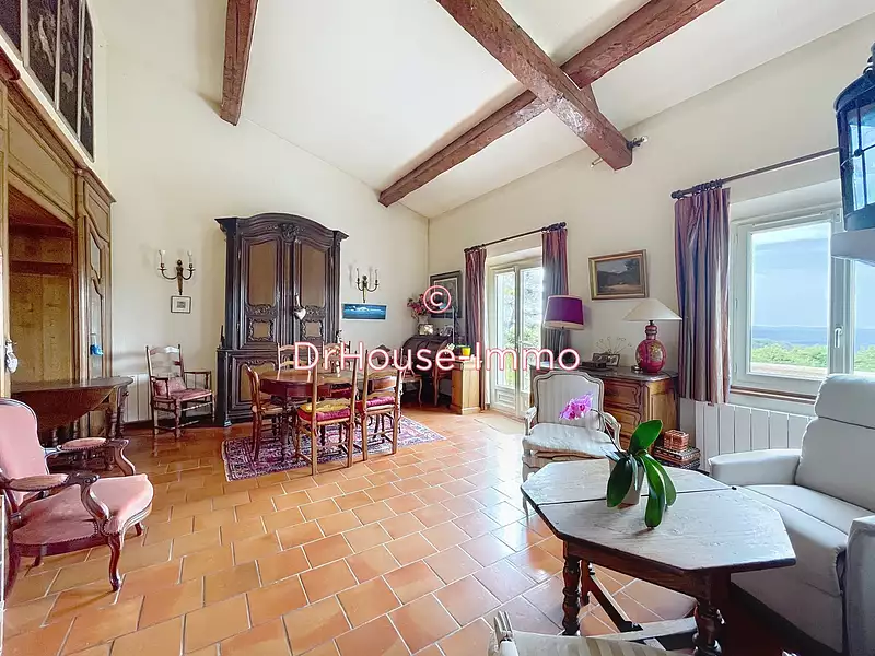 Maison, 218,5 m²