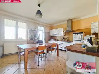 Maison, 180 m²