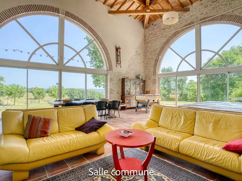 Maison, 210 m²