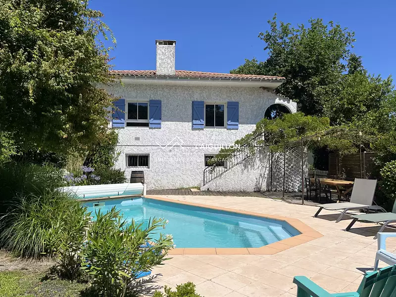 Maison, 200 m²