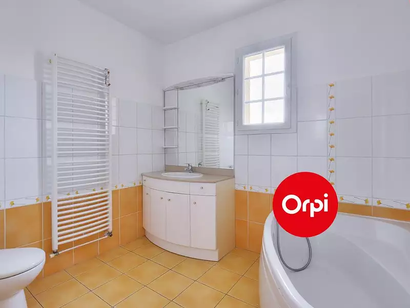 Maison, 302 m²
