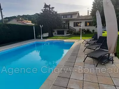 Maison, 183 m²