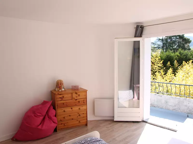 Maison, 196 m²