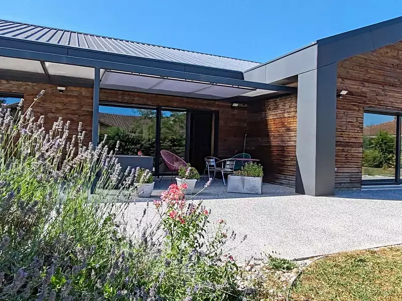 Maison, 221 m²