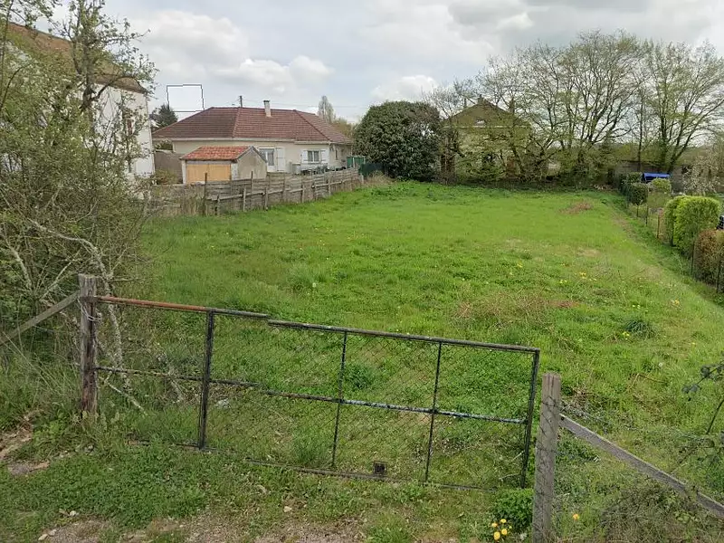 Terrain, 933 m²