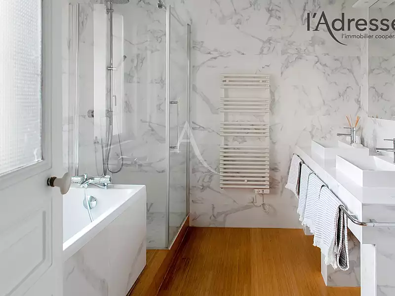 Maison, 325 m²