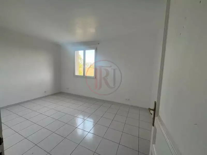 Maison, 200 m²