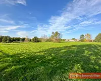 Terrain, 10 076 m²