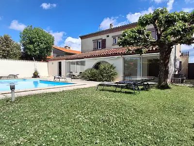 Maison, 246 m²