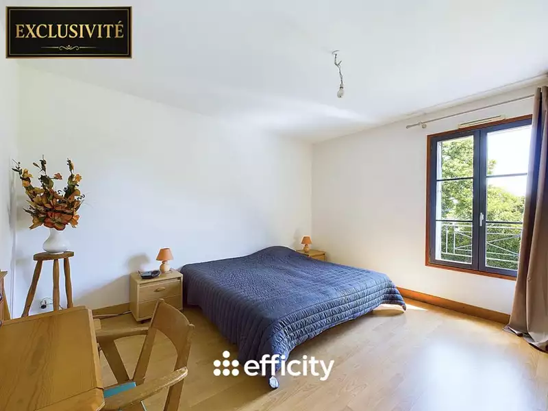 Maison, 295 m²