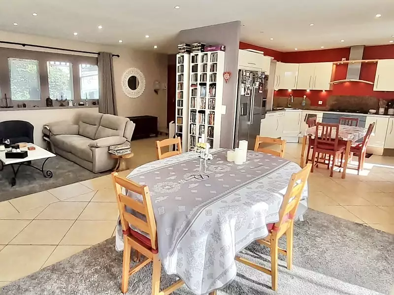 Maison, 155 m²