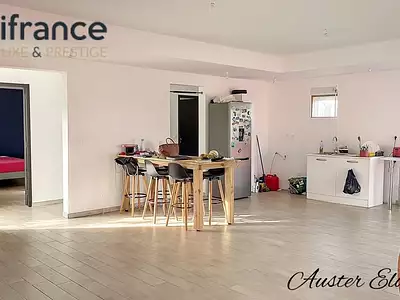Maison, 250 m²