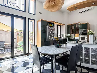 Maison, 245 m²