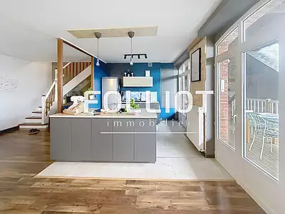 Maison, 225 m²