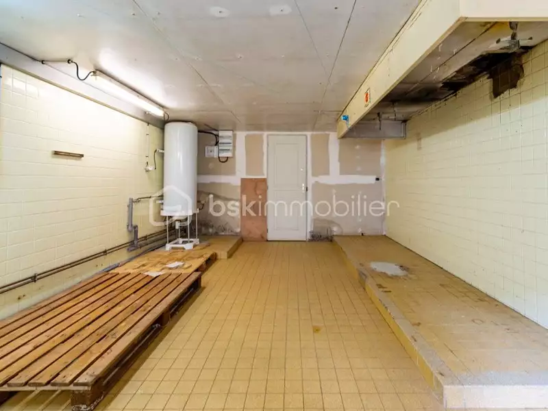 Immeuble, 240 m²