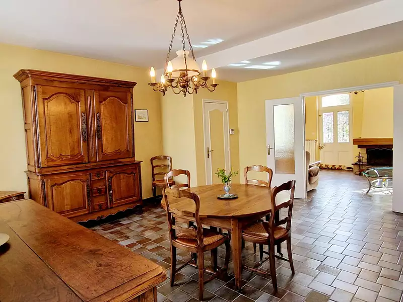 Maison, 235 m²
